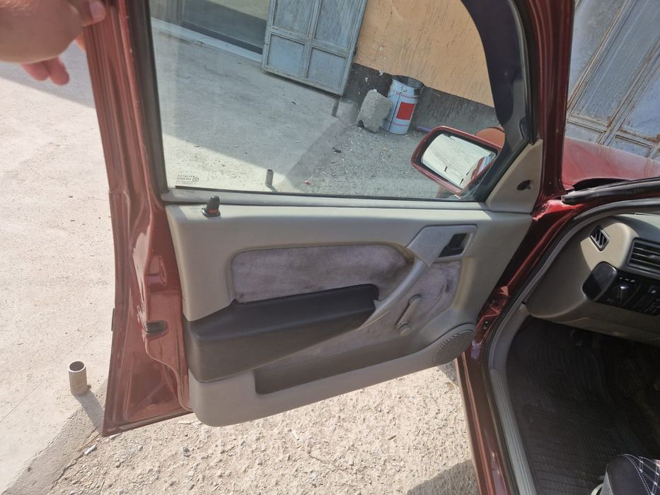 Продам Опель вектра а 1.6