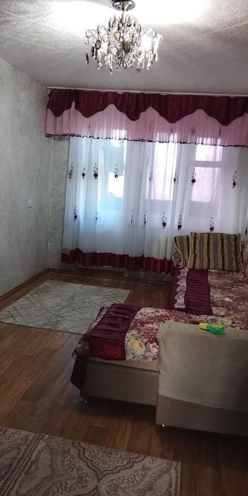 Продам 2-комн. квартиру возле УАК