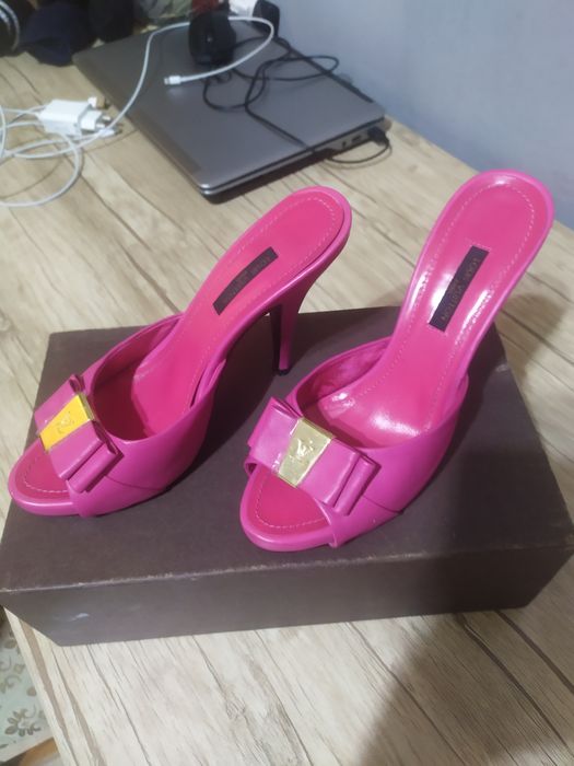 Шлёпки женские на каюлуке