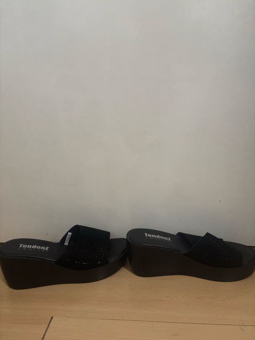 Нови дамски чехли на платформа