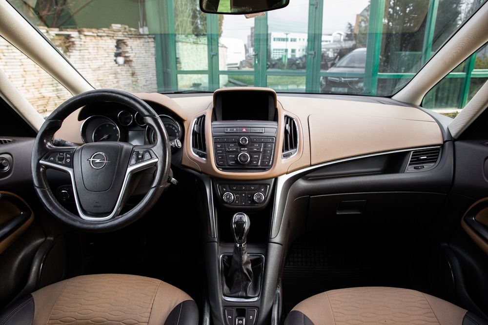 Opel   zafira  tourer