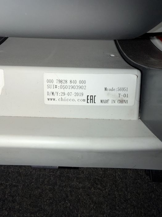 Scaun auto Chicco ISOFIX + Top Tether, 0–25 kg, gri