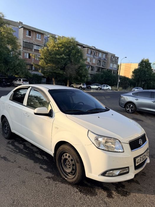 Некси 3  авео автомат состояния хорошой.