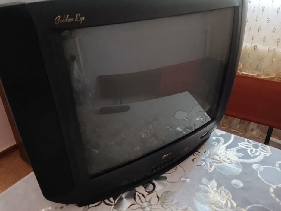 Продам телевизор