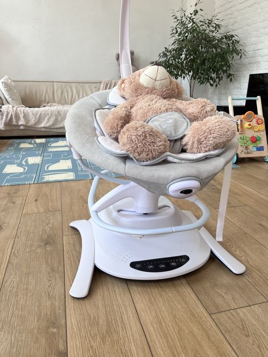 Електрическа бебешка люлка Kangaroo La Scala