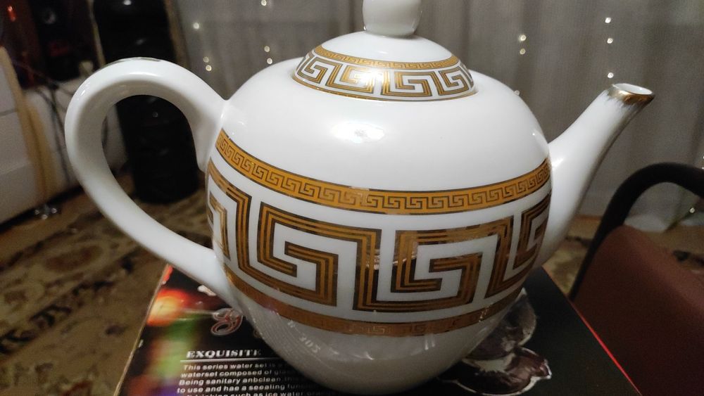 Чайник большой 3 литра.