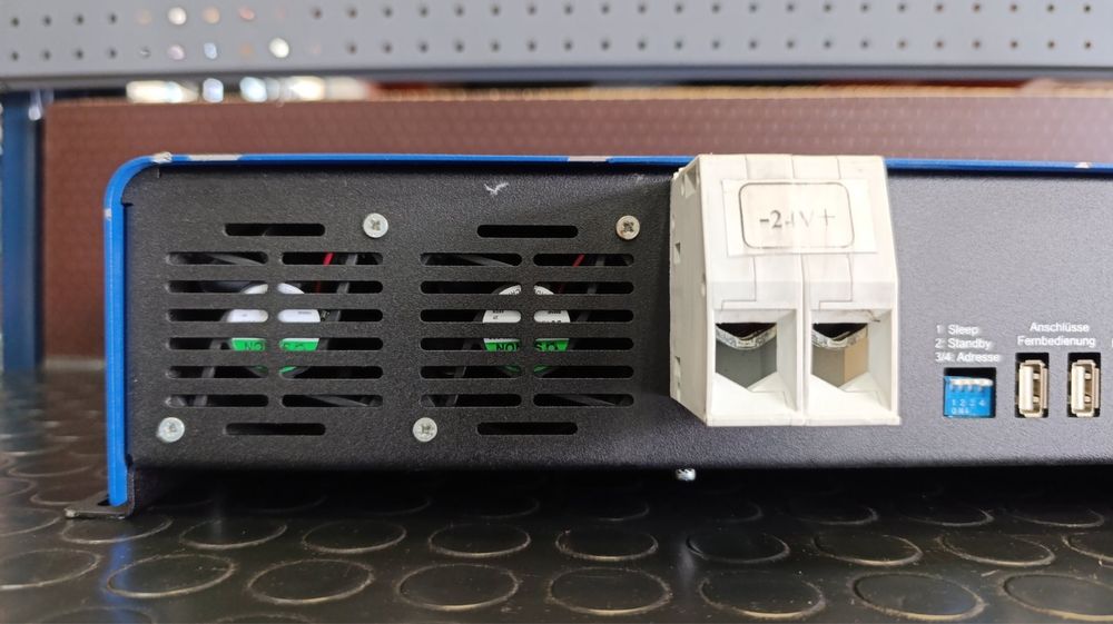 Инвертор(преобразувател напрежение от 24V на 220 V