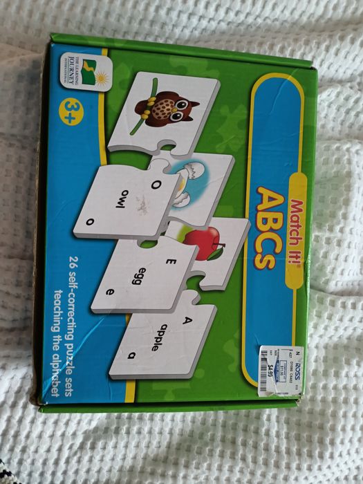 Joc puzzle in limba engleza