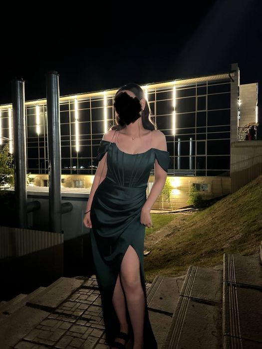 Женское вечернее платье