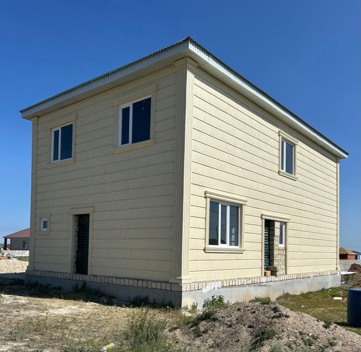 Бауырластар 5, жер үй сатылады, черновой, 10 соток жерімен, 195 ш.м.