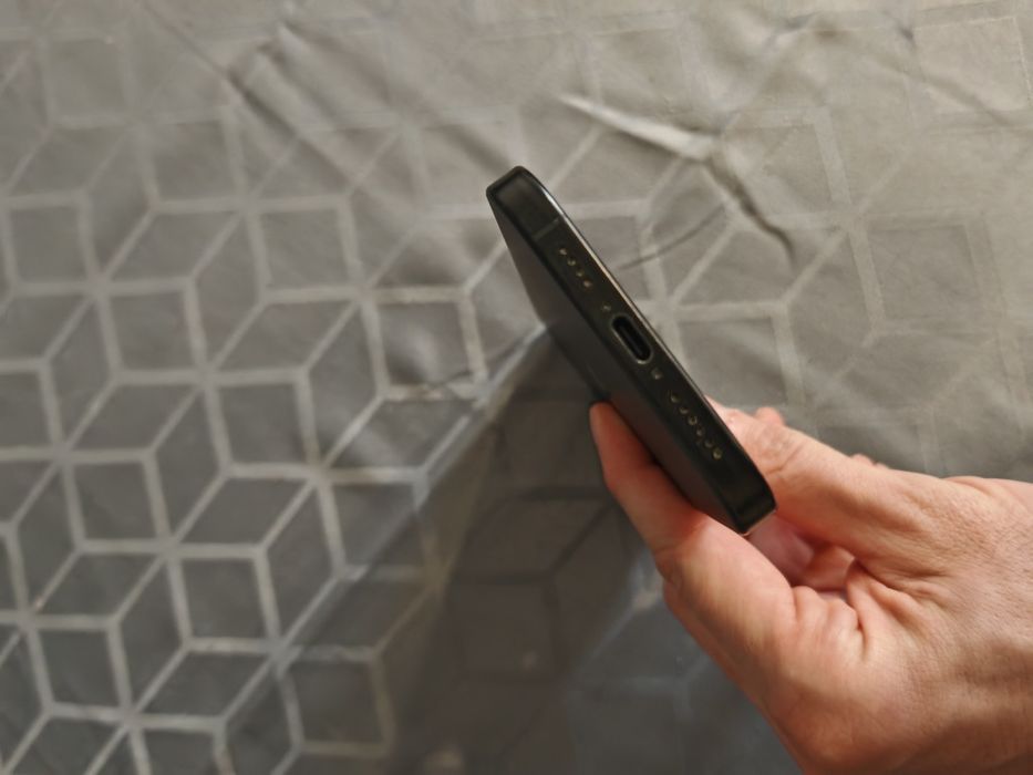 IPhone 16 Pro Max 256 GB в гаранция