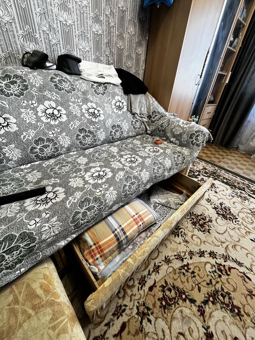 Продаем Диван хороший