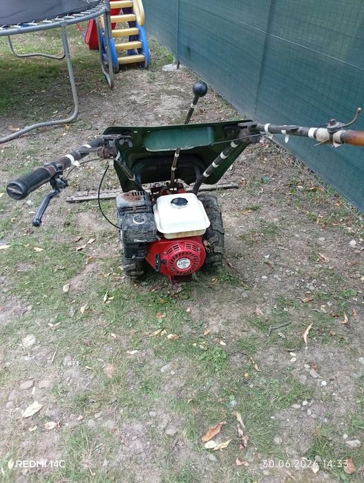 Vând cositoare Agri