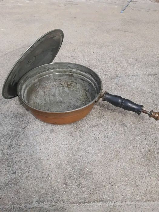 Продават се разни неща