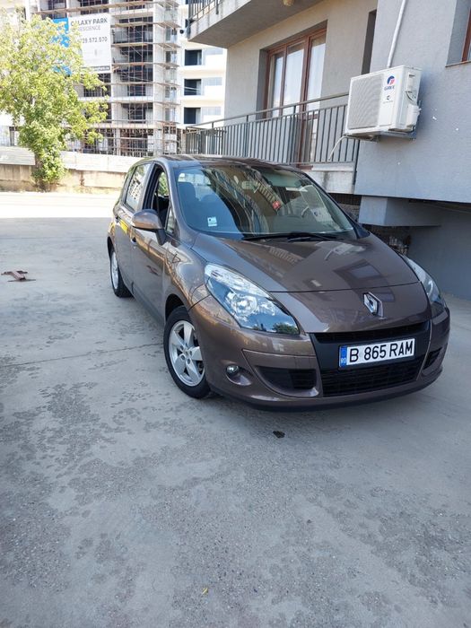 RENAULT Scenic
