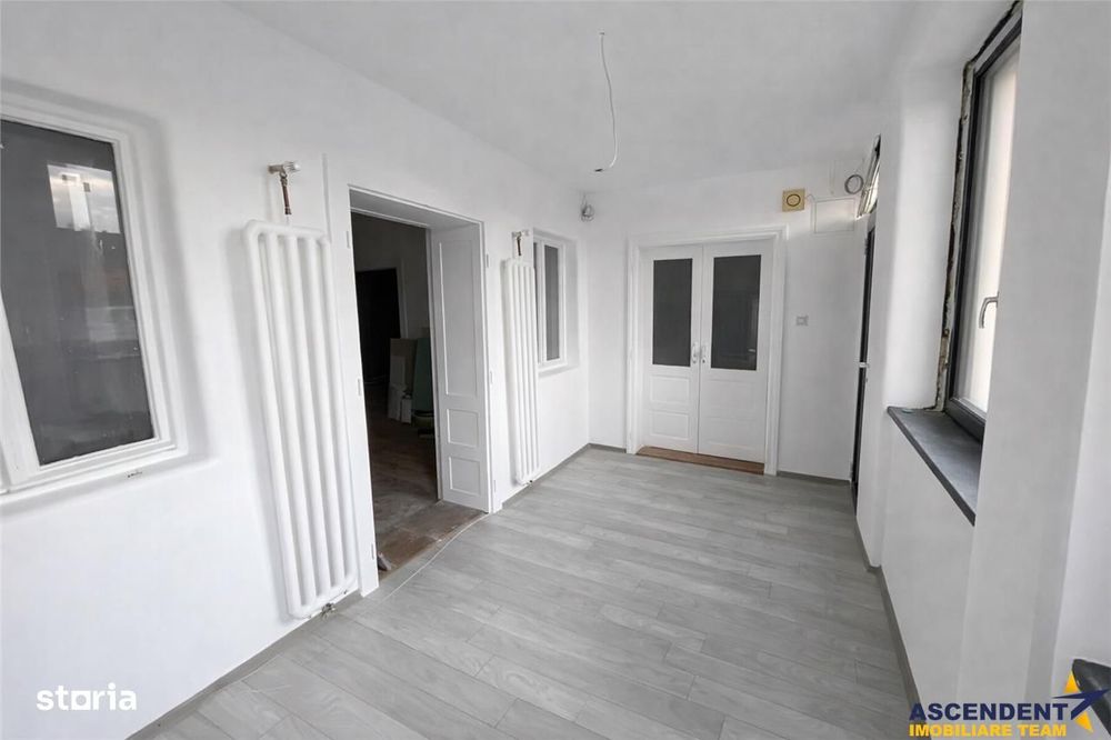 TUR 3D!In areal apreciabil,particulara casa cu 680 mp teren,Miercurea