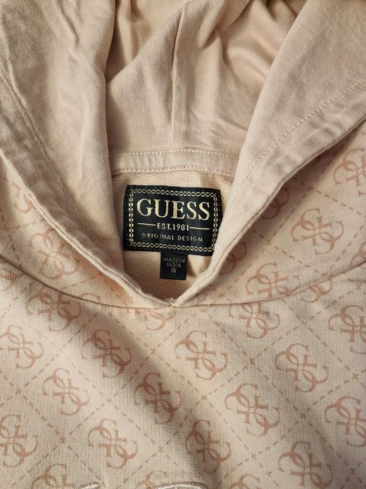 комплекта на Guess
