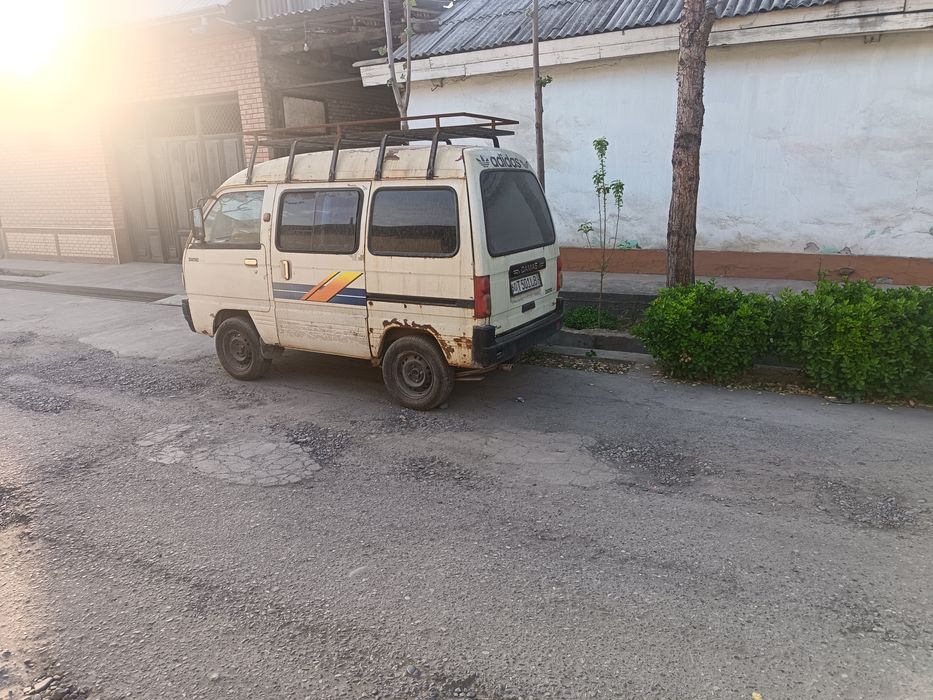 Дамас сотилади турибди