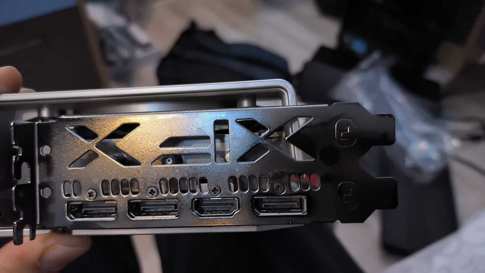 Видео карта AMD Radeon RX 6750 XT 12GB