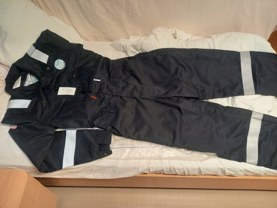 Комбинезон тшо демисезонная новый находится в шаныраке тенгиз