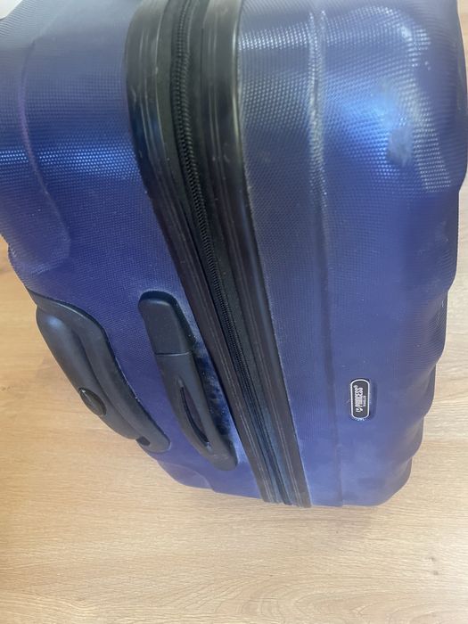 Куфари  с четири колела