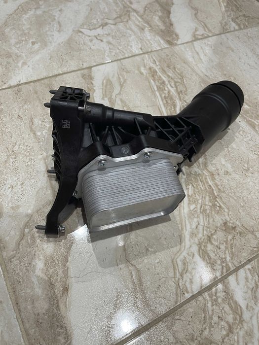 Корпус за маслен филтър B46,B48 двигател за BMW G20,G30,G11,G01,G05 Oil Filter Housing Маслен охладител 11428580414