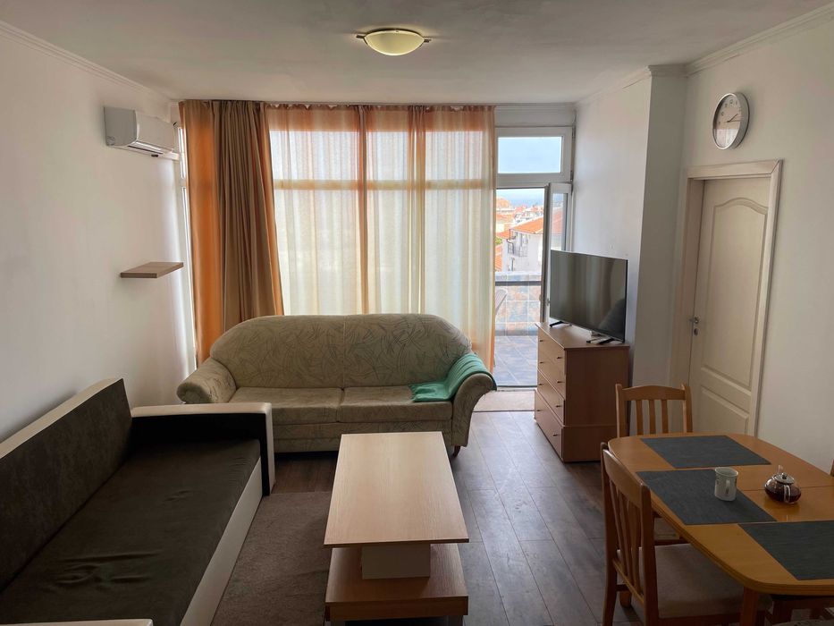 Дава се под наем Двустаен апартамент в Несебър - 80 кв.м за 399 € - Снимка #2