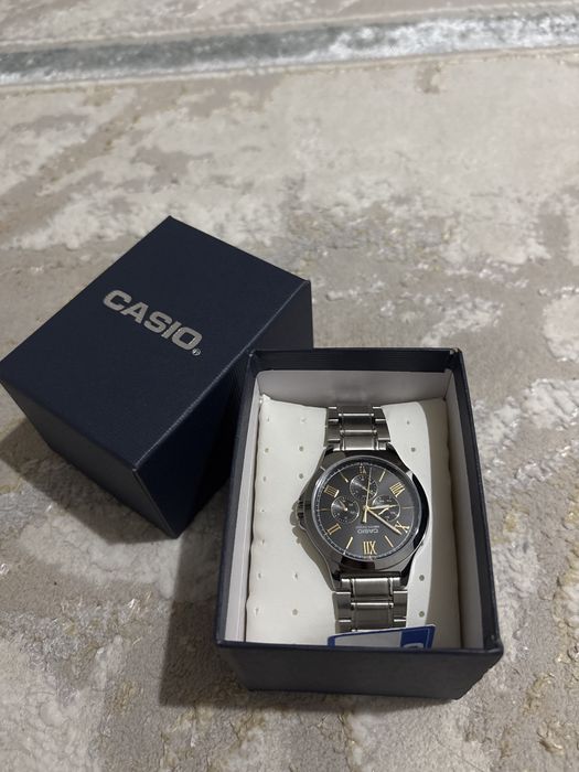 Casio часы (MTP-v300D-1A)