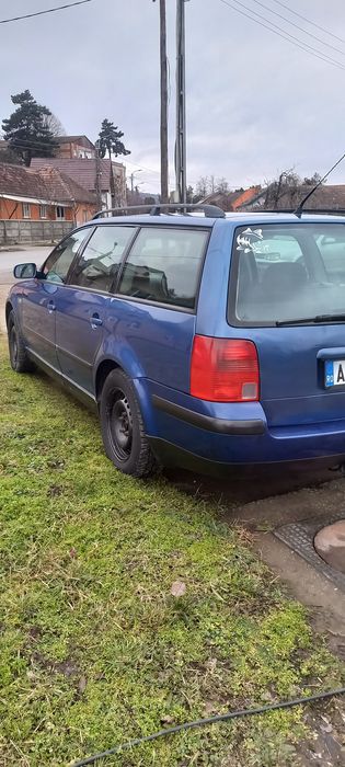Vând Passat pt dezmembrat an 2001 /16 Cp mai multe detali la nr 0751286342 cod motor 3B SEATJX1!