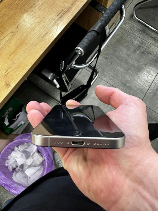 Продам iphone 15 pro