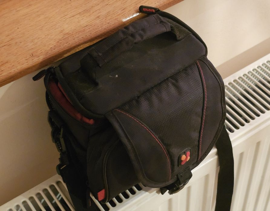 Nikon D5300 cu ob. 18-55 și geantă (preț fix)