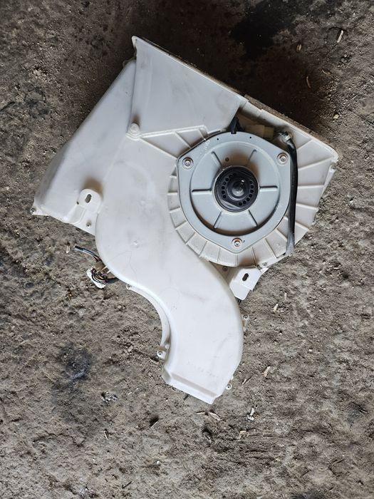 aeroterma spate  Mitsubishi Pajero 2006-2012