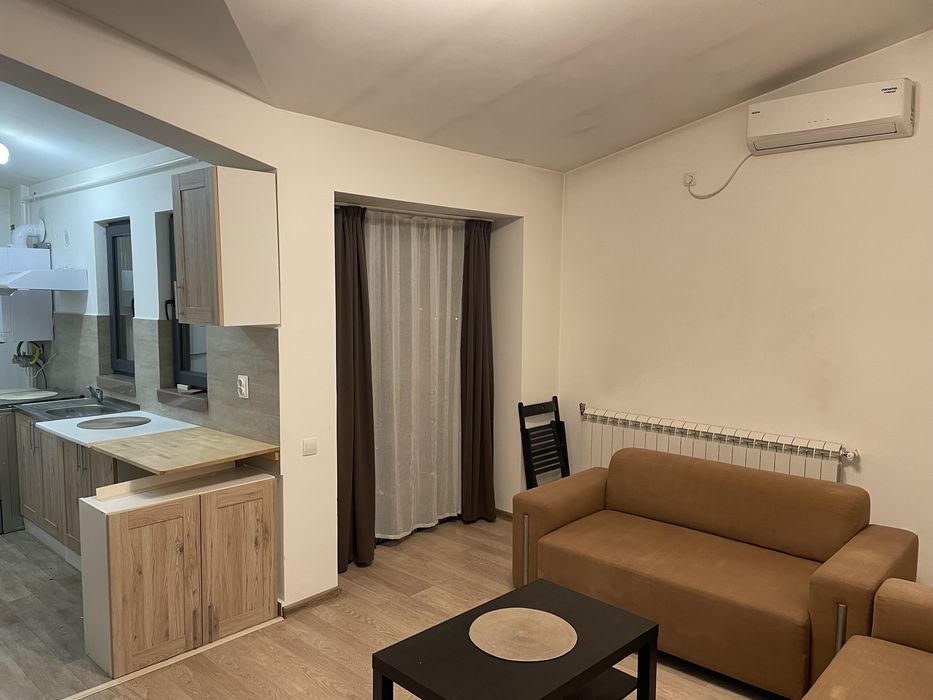 Inchiriez apartament complet mobilat, zona ultracentrala