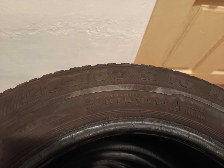 De vanzare jante și anvelope