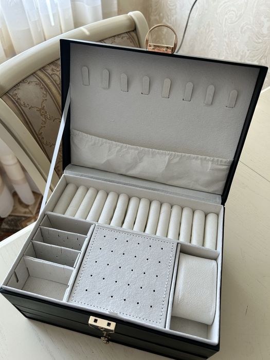 Шкатулка для украшений