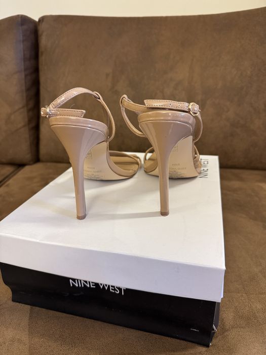 Сандал на висок ток