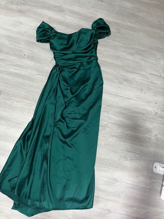 Официална зелена рокля