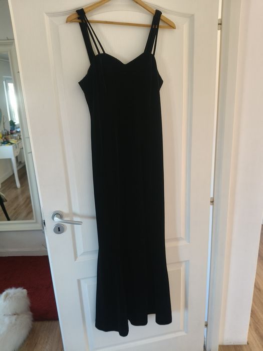Rochie catifea neagra
