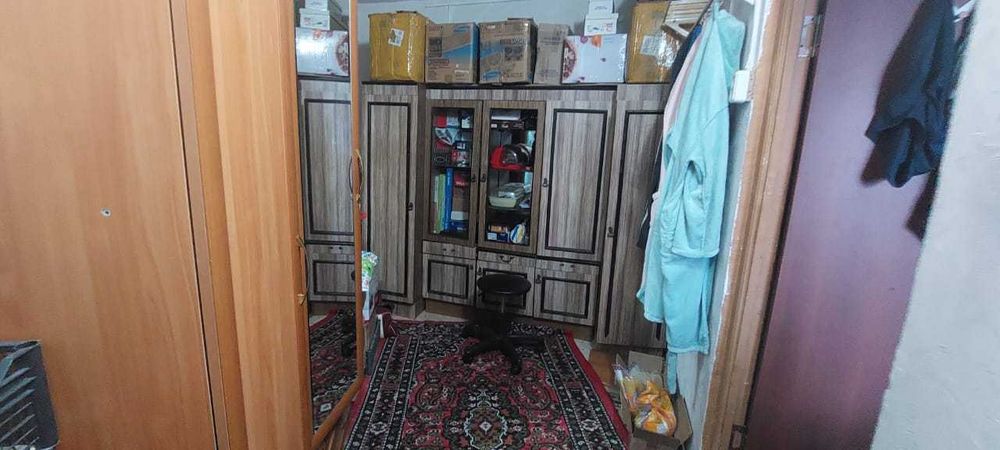 4 комнатная / на 8 микрорайоне