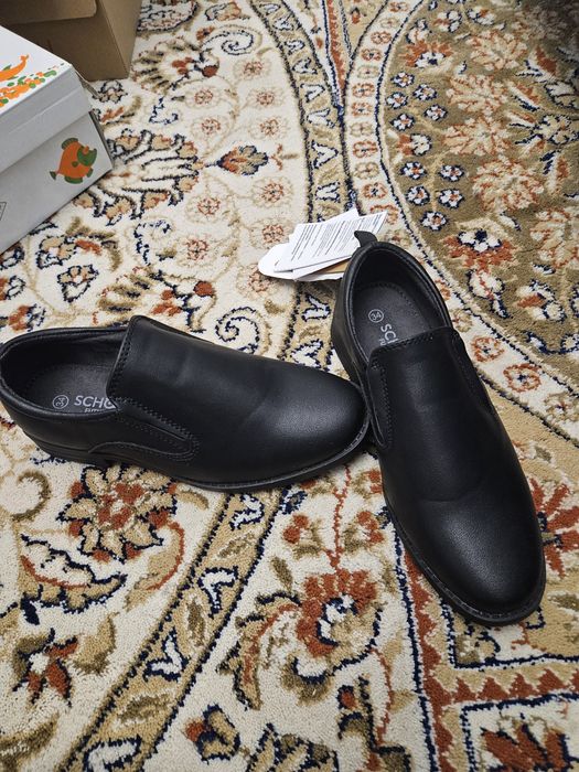 Продам ботинки в школу для мальчика