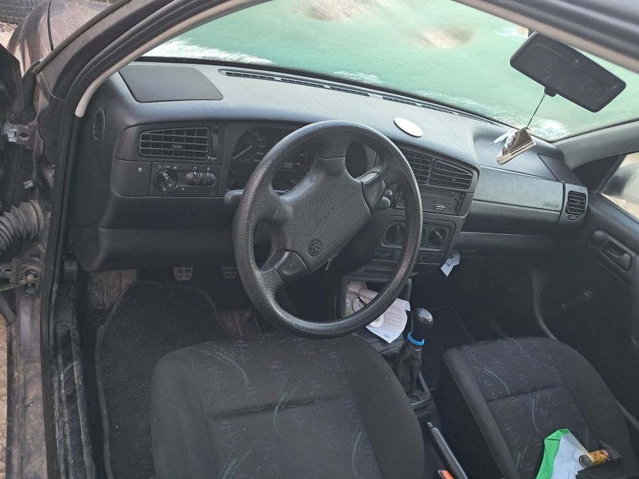 Golf 3 бензин1.6