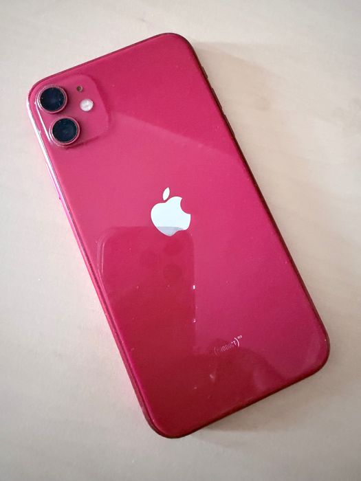 iPhone 11 б/у 65000