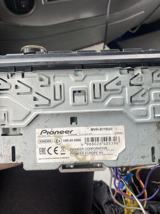 Продам магнитолу pioneer