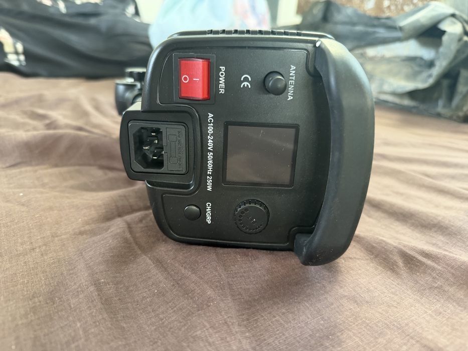 Blitz Godox SL-200W – Putere profesională pentru fotografie și videografie