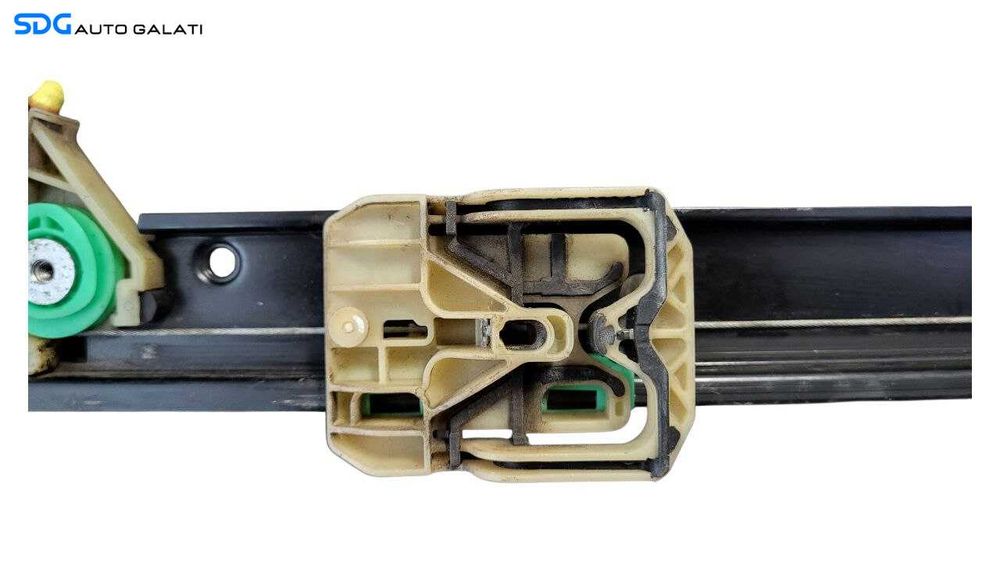 Macara Electrica pentru Geam Sticla Usa Portiera Dreapta Fata Audi A4 B8 2008 - 2015 Cod 8K0837462A [L8221]