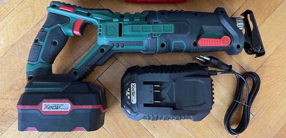 Акумулаторни саблени триони Parkside Зелен и Черен Внос от Германия