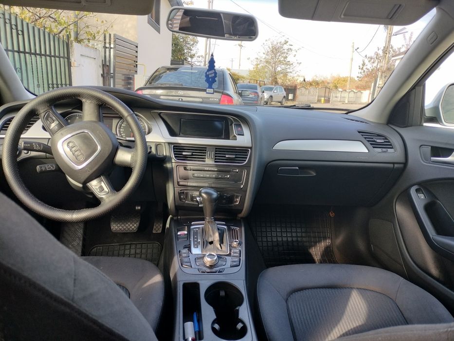 Vând -Schimb Audi A4 B8