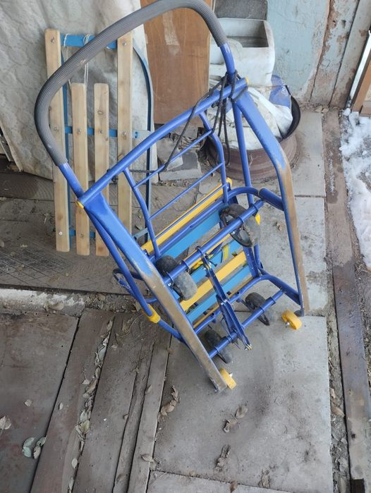 Продам санки хорошие