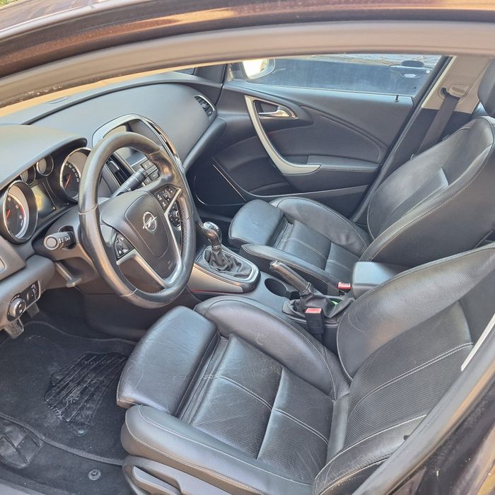 Opel astra J 2012 cosmo 1.7 d EcoFlex