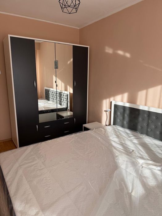 Închiriez apartament 4 camere – 100 mp – Str. Ecaterina Teodoroiu nr. 9